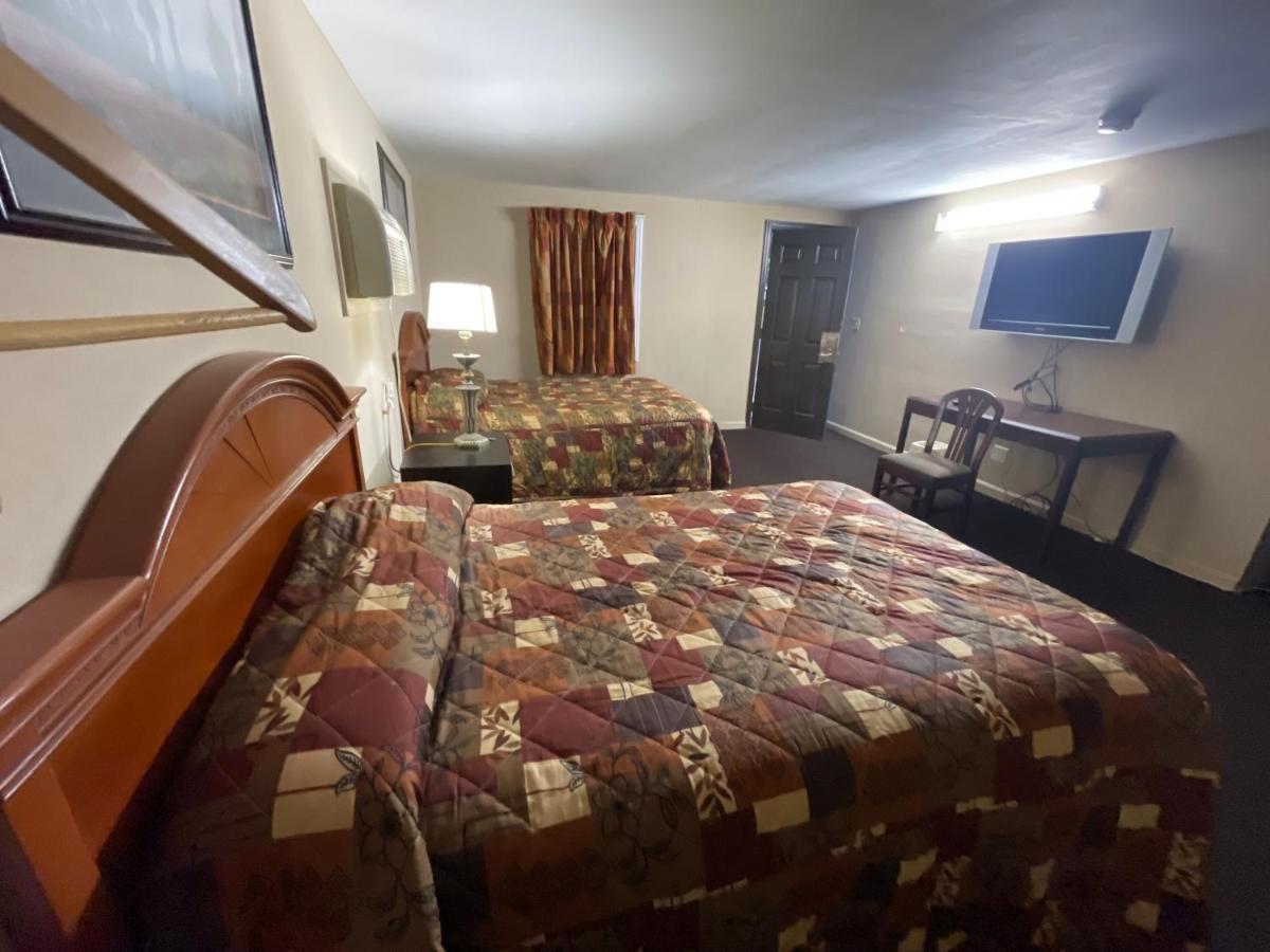 Pennswoods Inn Манхайм Екстериор снимка