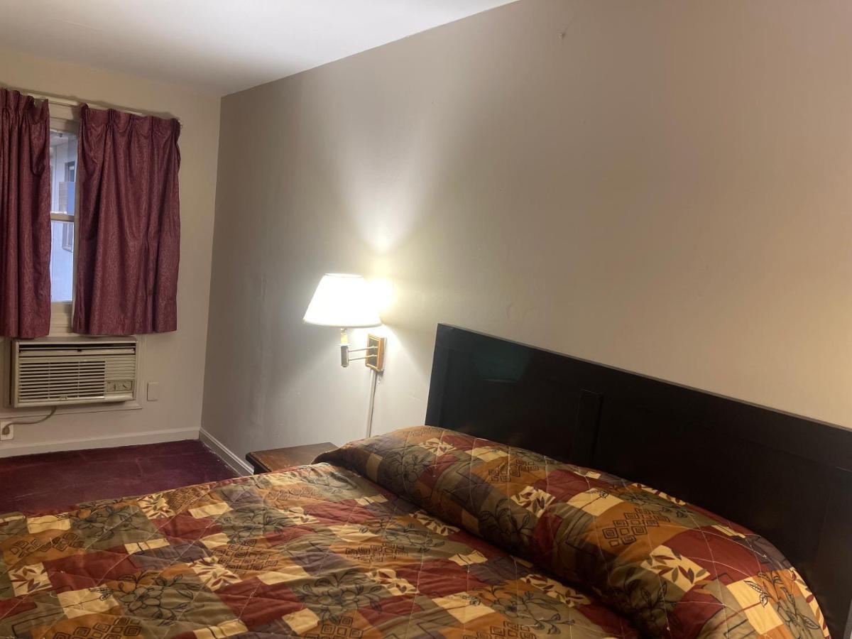Pennswoods Inn Манхайм Екстериор снимка