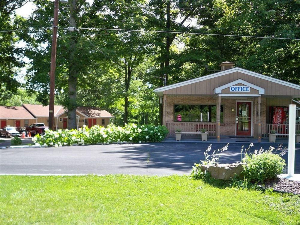 Pennswoods Inn Манхайм Екстериор снимка